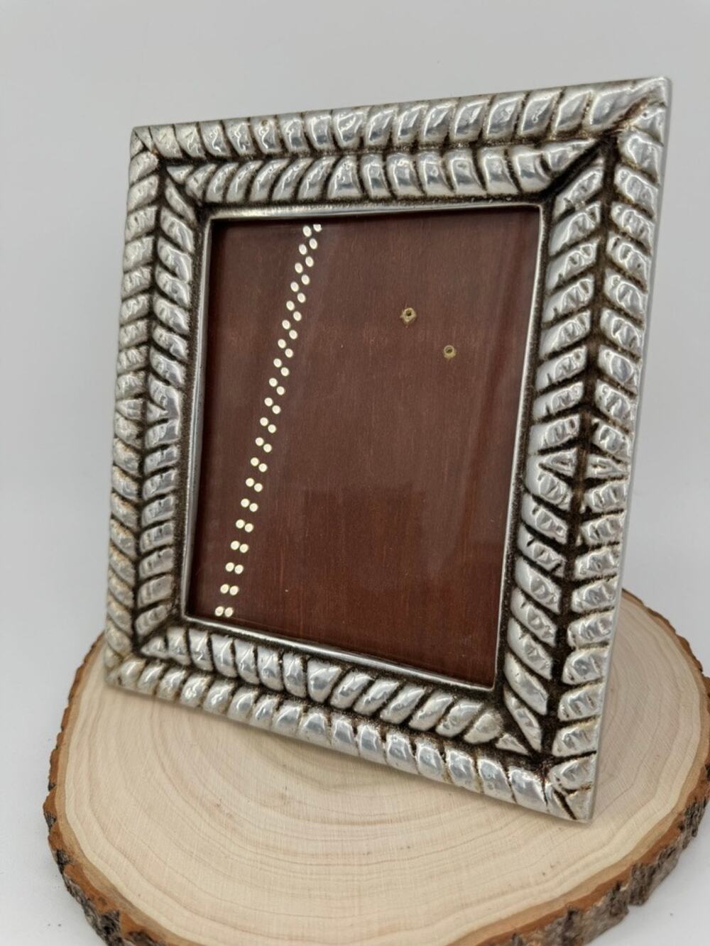 Heavy Cast Metal Pewter 5x7 Picture Frame Raised Leaf Design Wood Easel